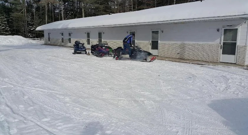 Pine Motel
