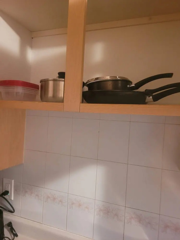 Modern 2BR Near Downtown & Expo Centre