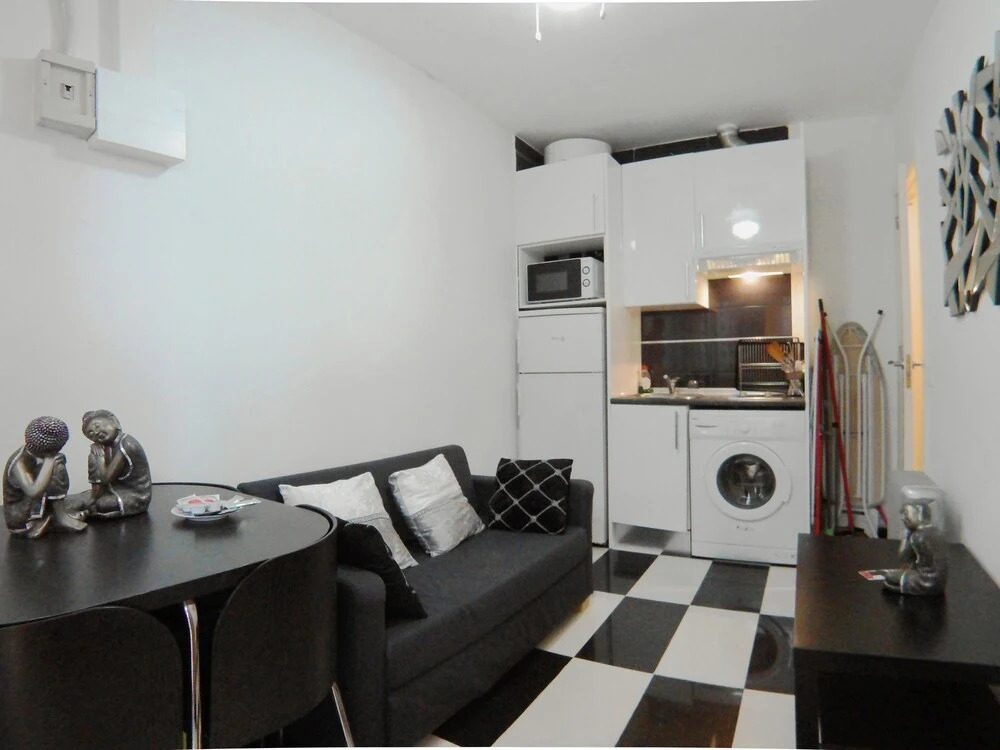 Apartamento interior cercano a Cuatro Caminos