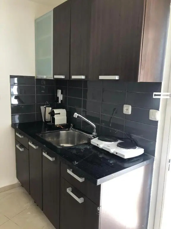 Nice Suite for 2 pers with garden swimming pool 300 meters from the beach