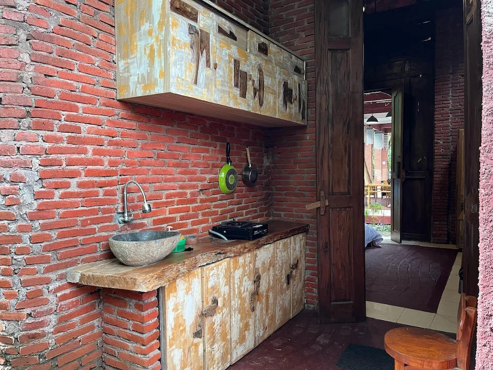 Djawata Resort & Gallery near Desa Wisata Kasongan Yogyakarta RedPartner