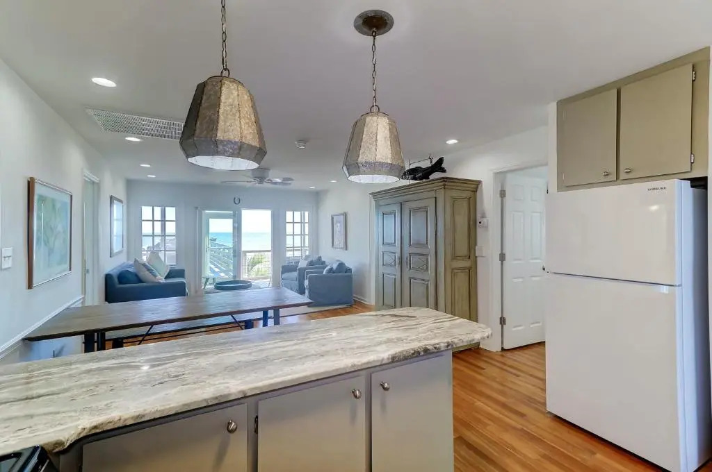 1619 E Ashley - Namastay - Oceanfront - 4 Bedrooms