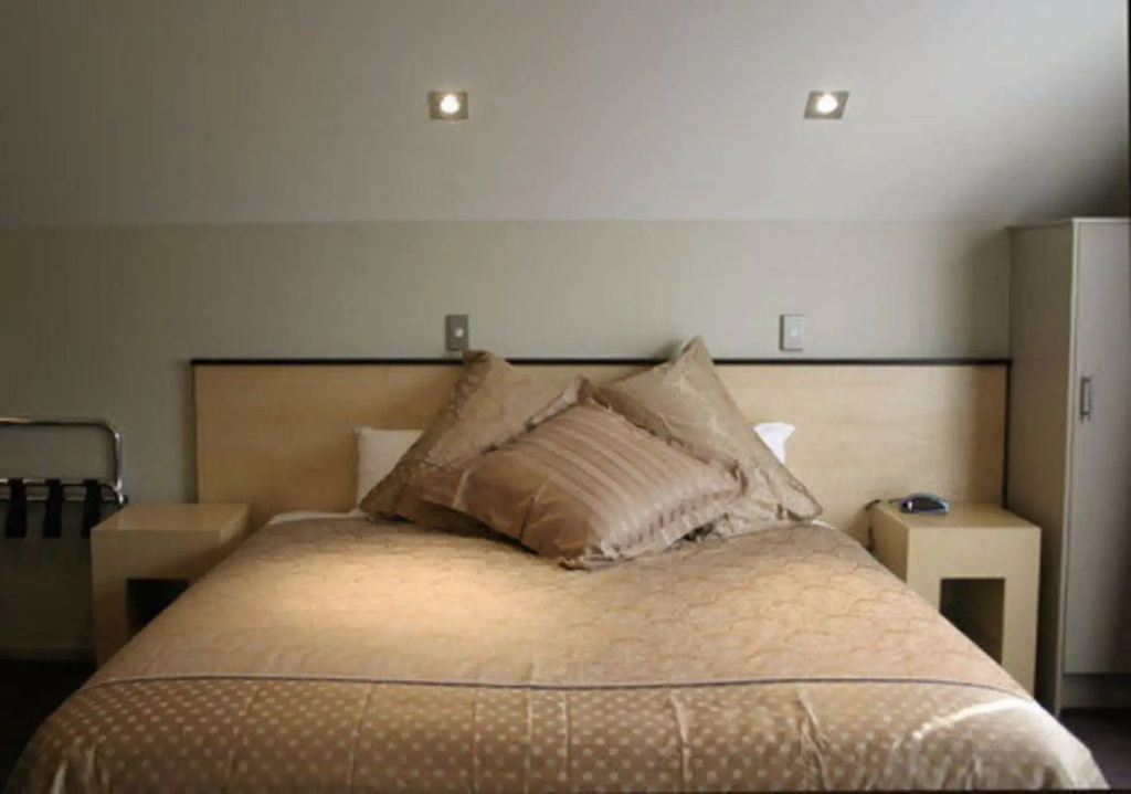 Athena Motel
