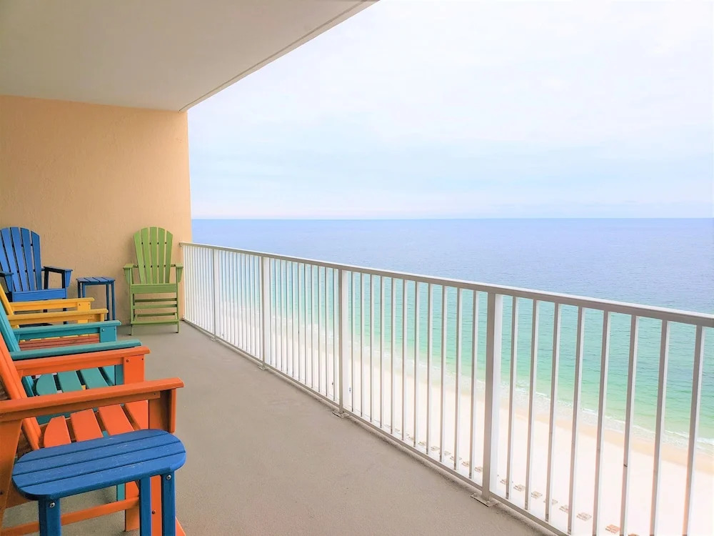 San Carlos 1604 - 3 Br Condo