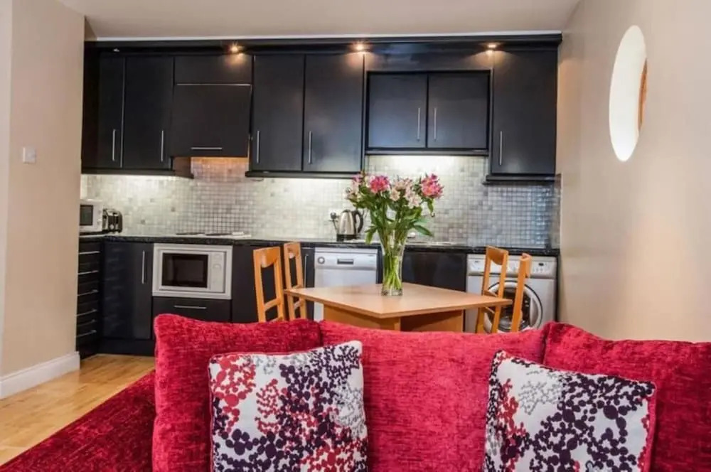 Tranquil 2Br Suite Apt In Dublin-2