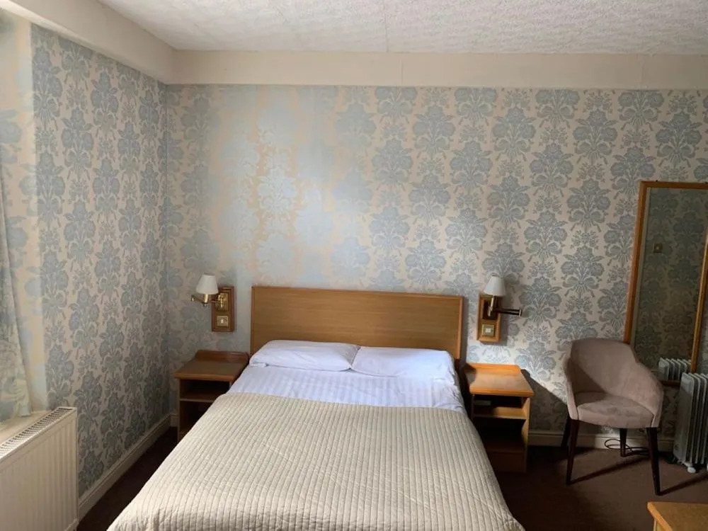 Waterford Lodge Hotel