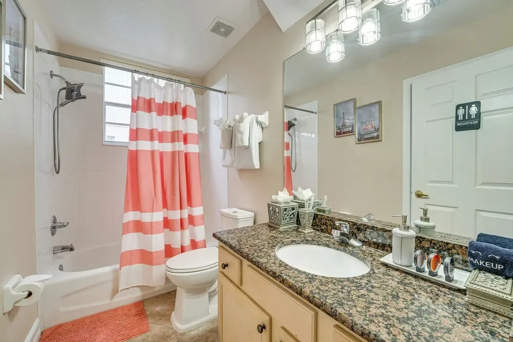 14 Mi to Disney: Spacious Home w/ Pool & Lanai!