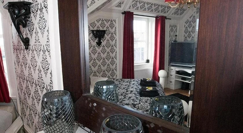 Victoria House B&B