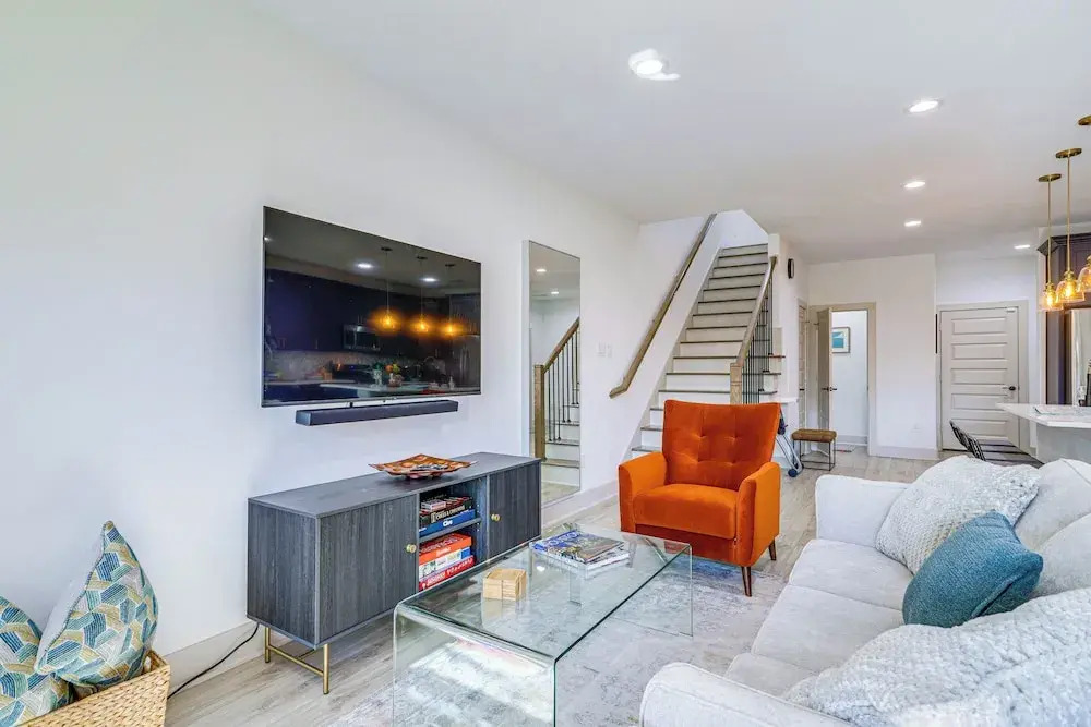 Modern Houston Retreat w/ Patio, 11 Mi to Dtwn