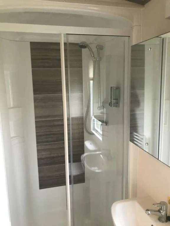Beautiful 2-bed Caravan in Stratford-upon-avon