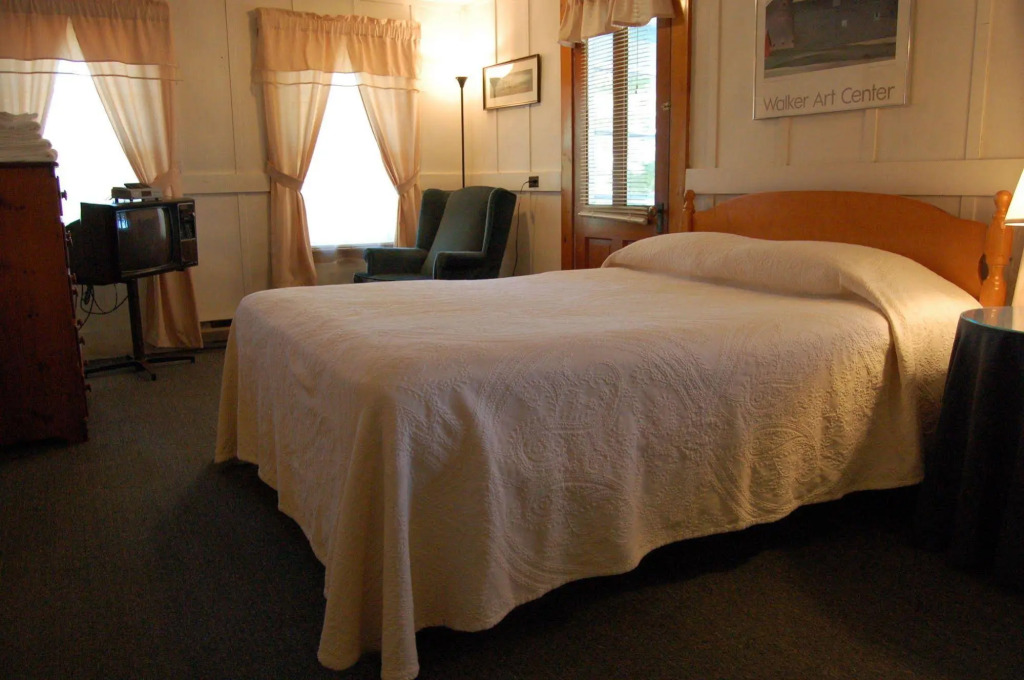 Sebago Lake Lodge and Cottages