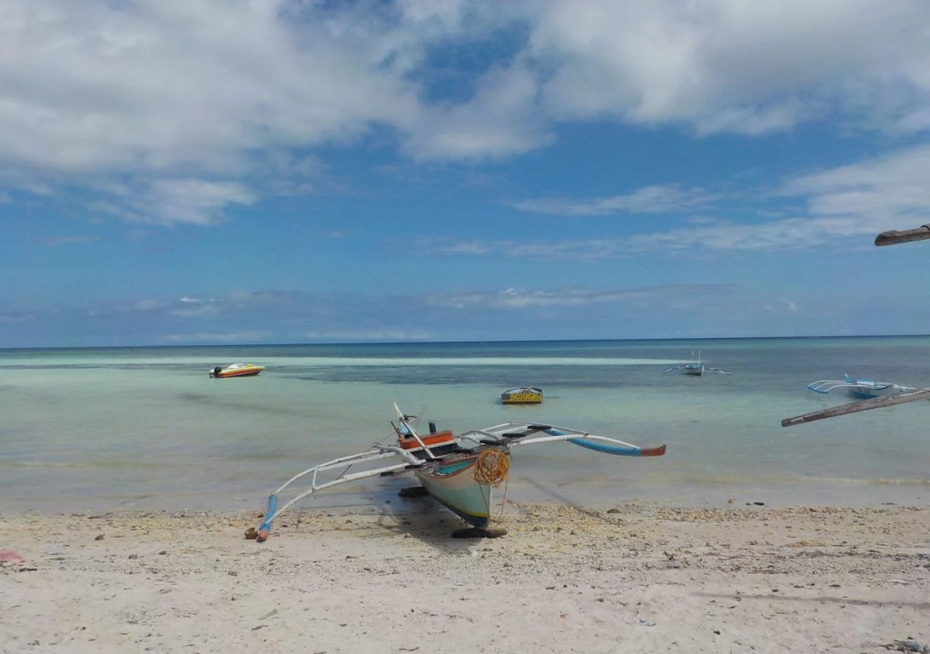 Bolabog Beach Resort