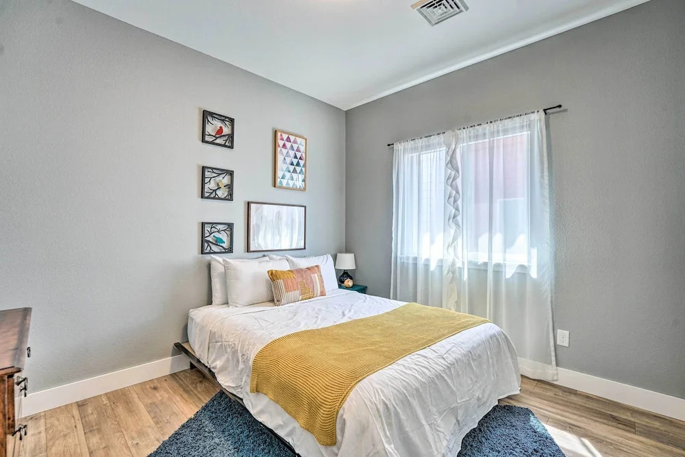 Spacious Old Town North Home w/ Rooftop Deck!