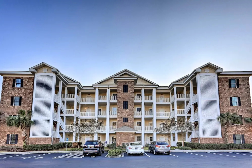 3 Mi to Ocean: Resort Condo in Myrtle Beach!