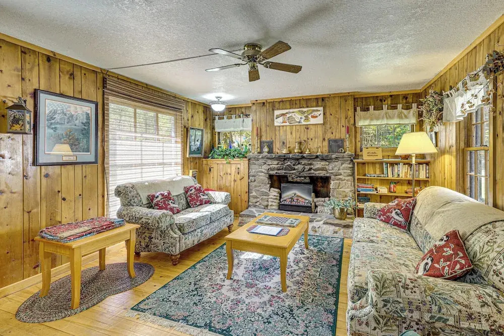 Historic Keystone Cabin Near Mount Rushmore!