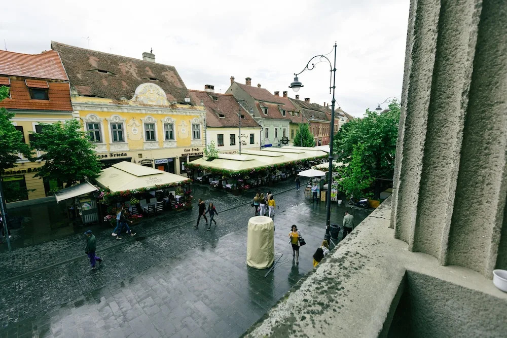 Street View Apartments
