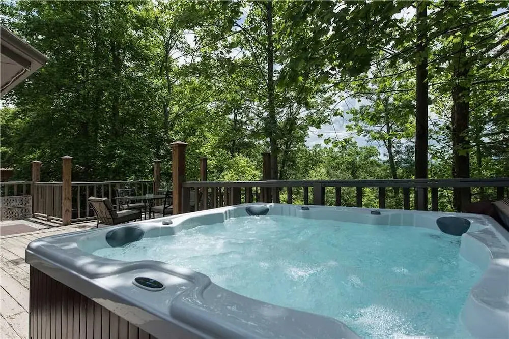 Believe, 2 Bedrooms, Pool Access, WiFi, Hot Tub, Pet Friendly, Sleeps 6