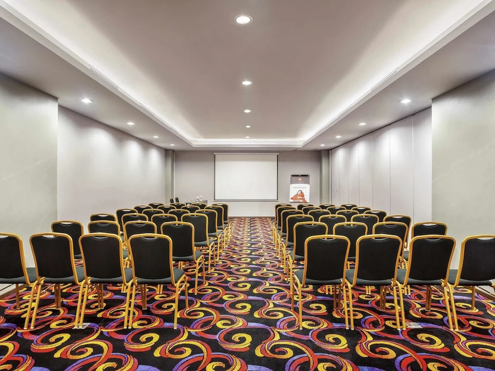 ibis Pontianak City Center