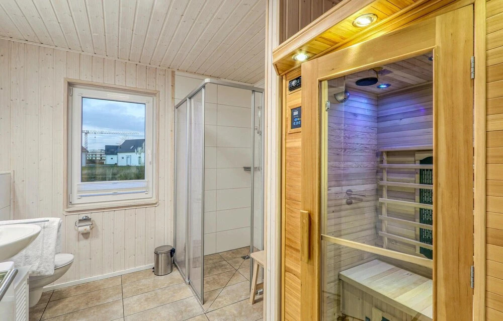 Nice Home In Ostseeresort Olpenitz With Sauna