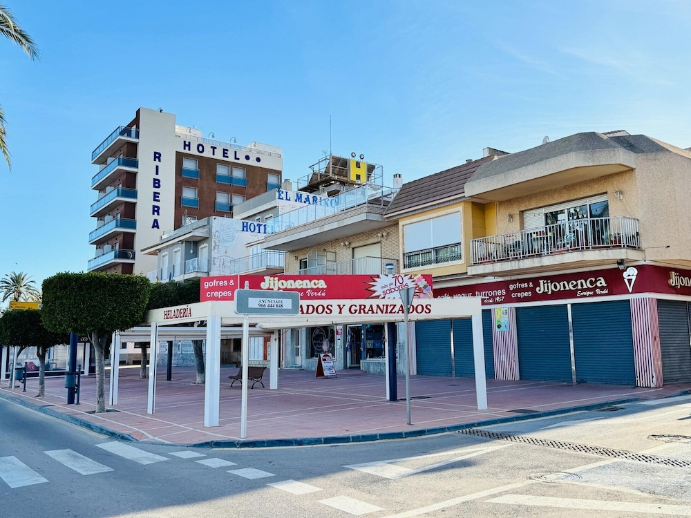 Albohera Playa hotel by Belvilla Resorts