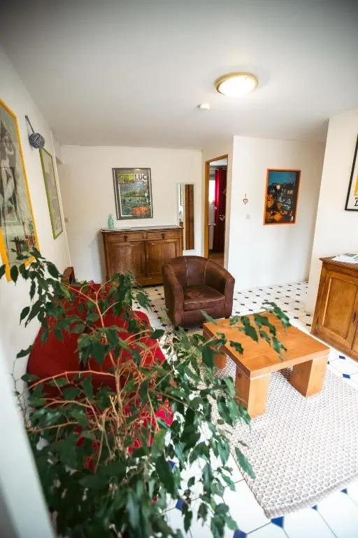 La Maison De Nacre