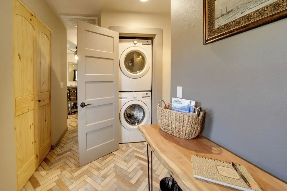 < 1 Mi to Dtwn: Home w/ Deck in Clarkdale!