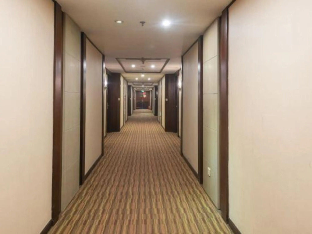 Mascot Hotel