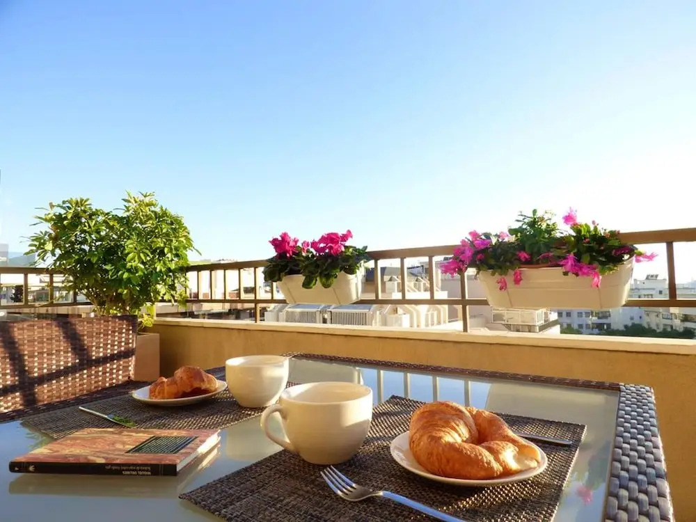 Apartment with One Bedroom in Marbella, with Wonderful City View, Terrace And Wifi - 200 M From the Beach