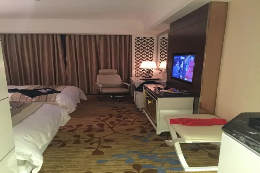 Kyle Caton Hotel