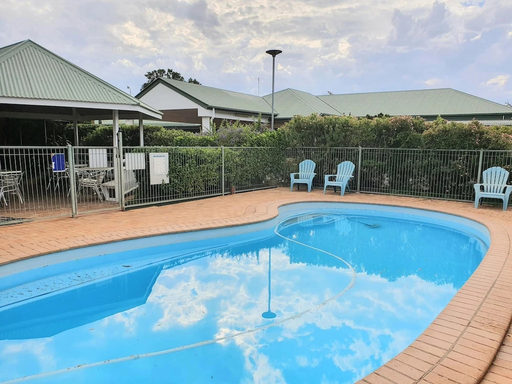 Jacaranda Country Motel