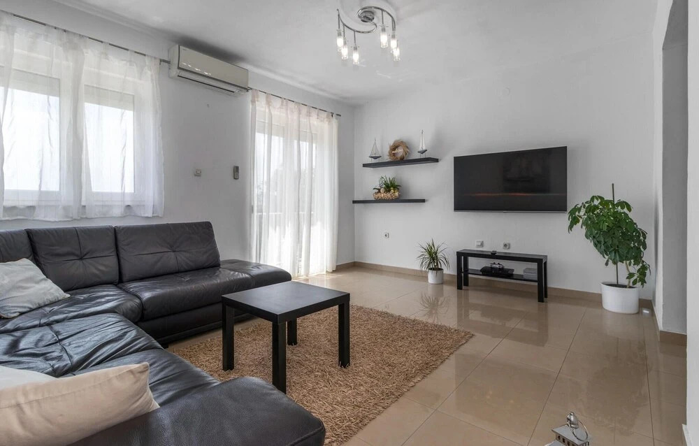 Stunning Home In Novi Vinodolski