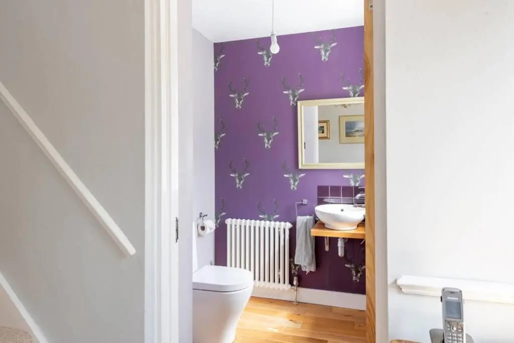 Spacious 3 Bed Home With Parking for Two Cars