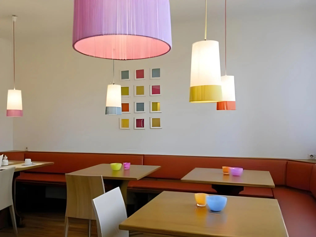 Business & Budget Hotel Tessin