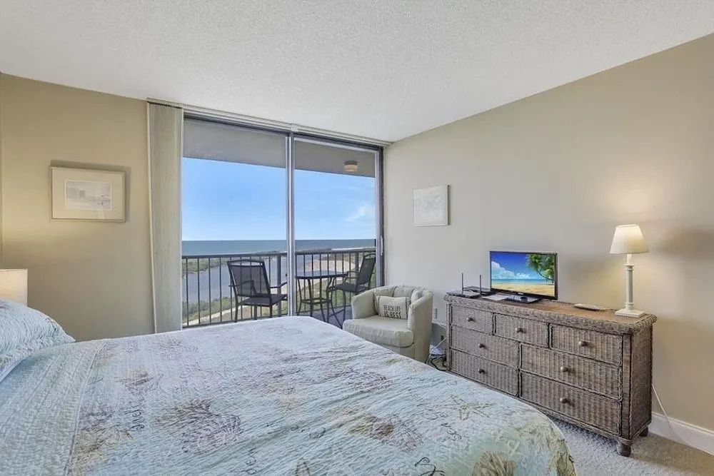 Seaview Condo #24950