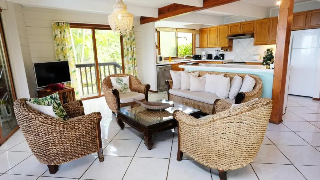 #2 Beach Villa Bliss by TAHITI VILLAS