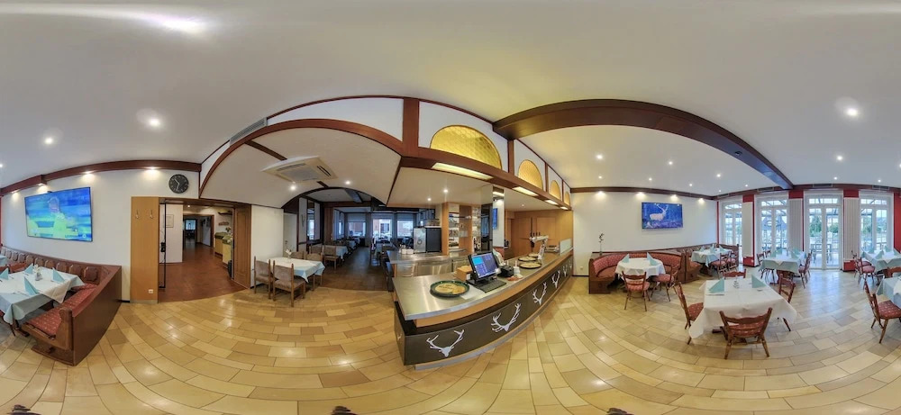 Hotel Restaurant Zum Jägerheim mit Innenpool