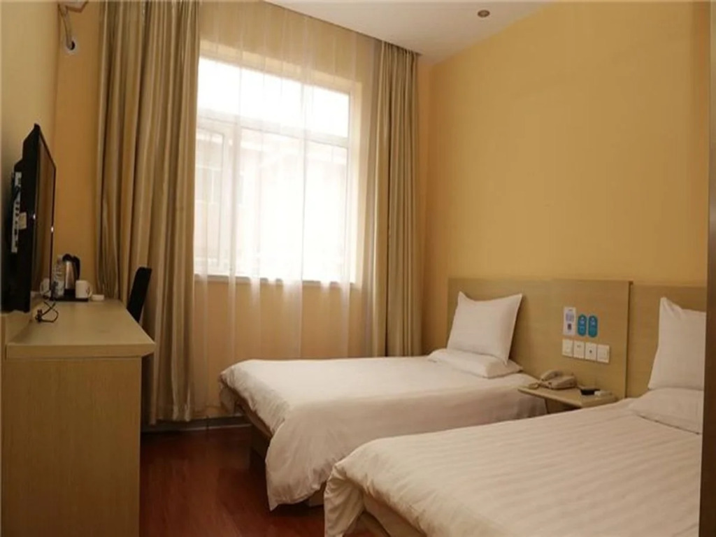 Hanting Express Shanghai Fengxian South Qiao Road