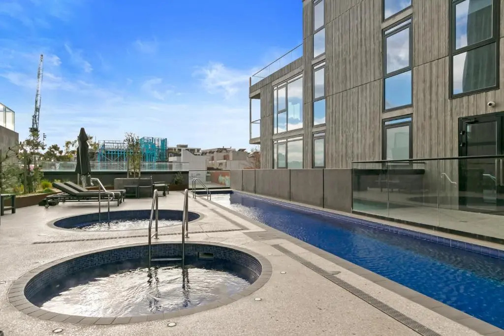 Melbourne City Apartment Hotel