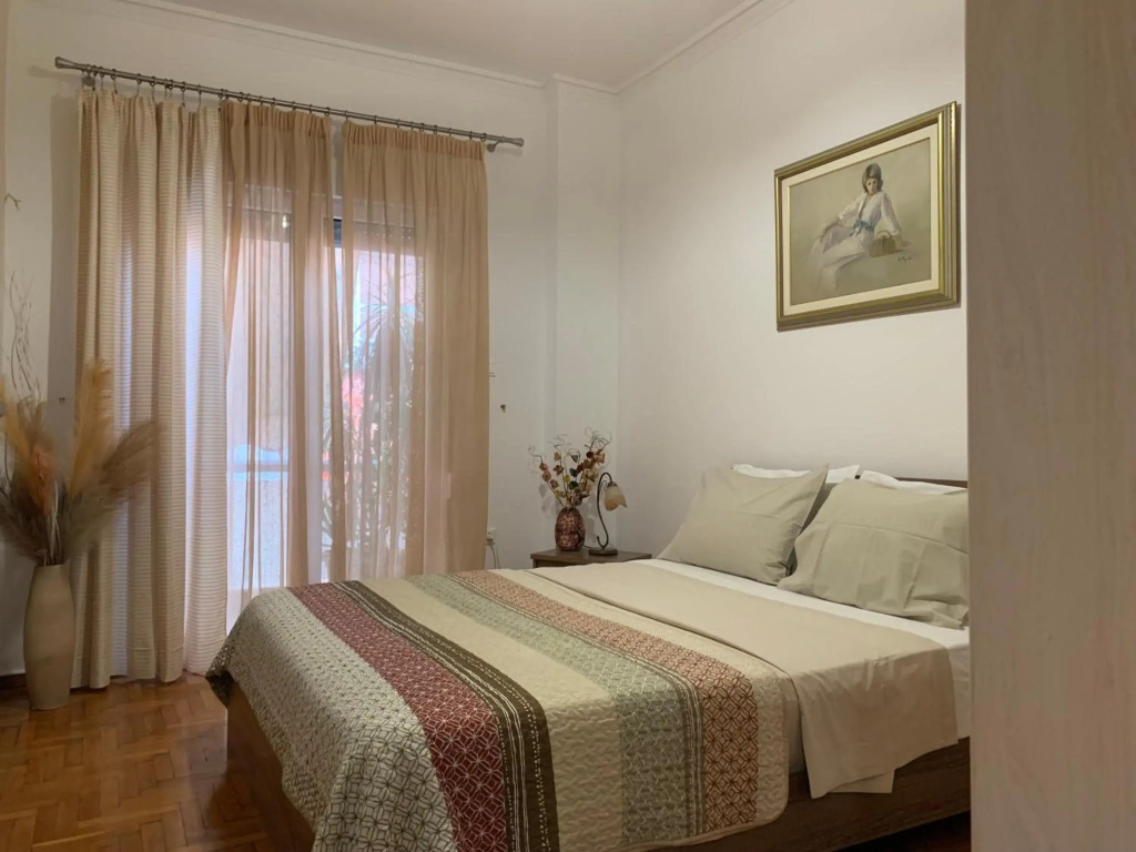 2 Bedrooms Apartment Center of Athens 4 min Subway