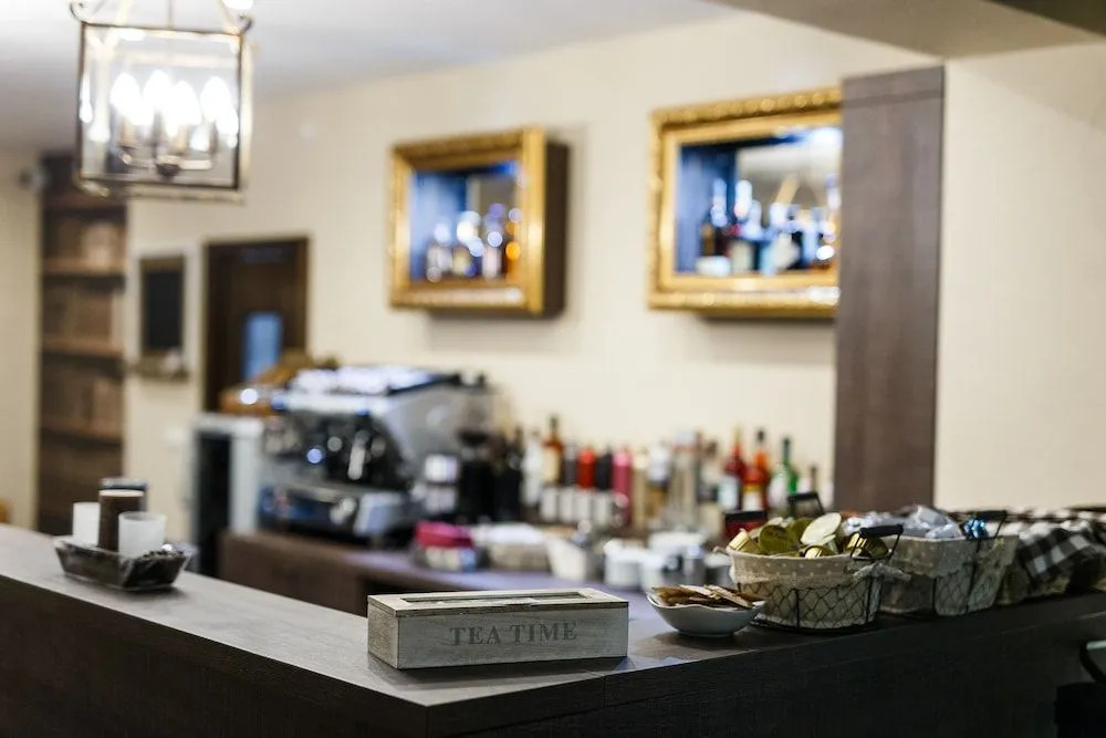 Grand Hotel Senica, Garni