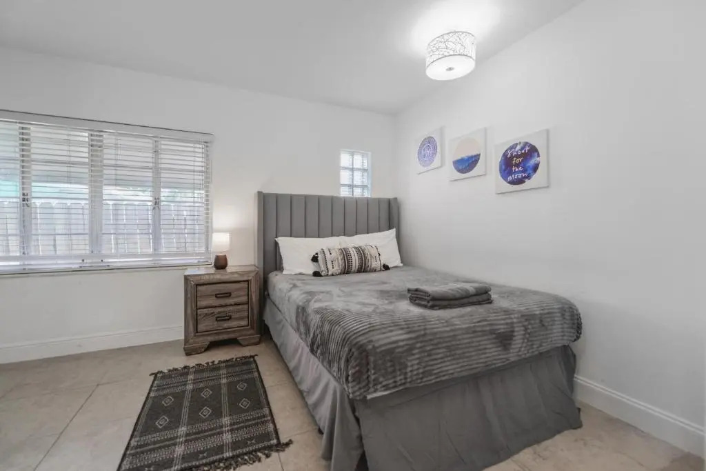 Amazing 3BR House 5 minutes from Marlins Park