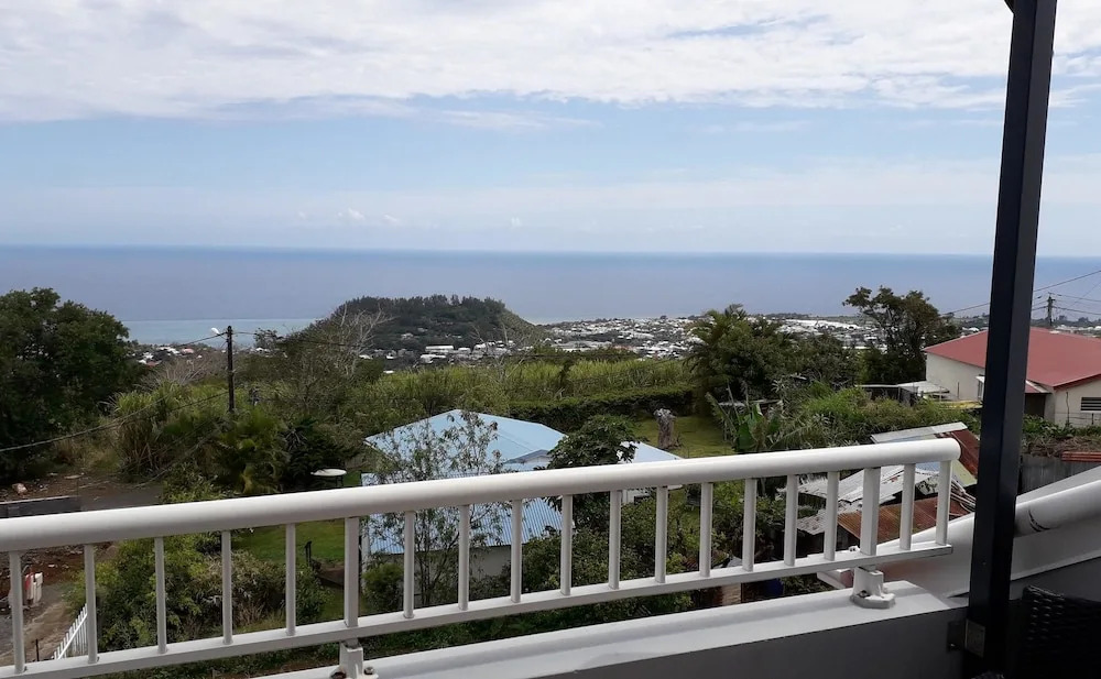 Property With 3 Bedrooms in Saint-joseph, With Wonderful sea View, Enc