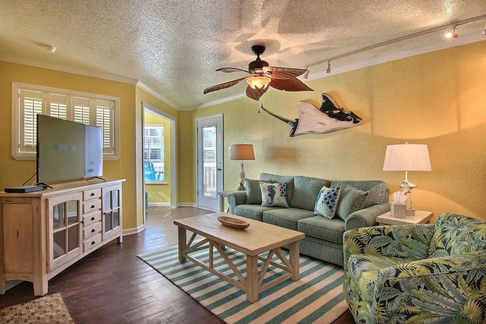 Seaside Delight - 2 Br condo