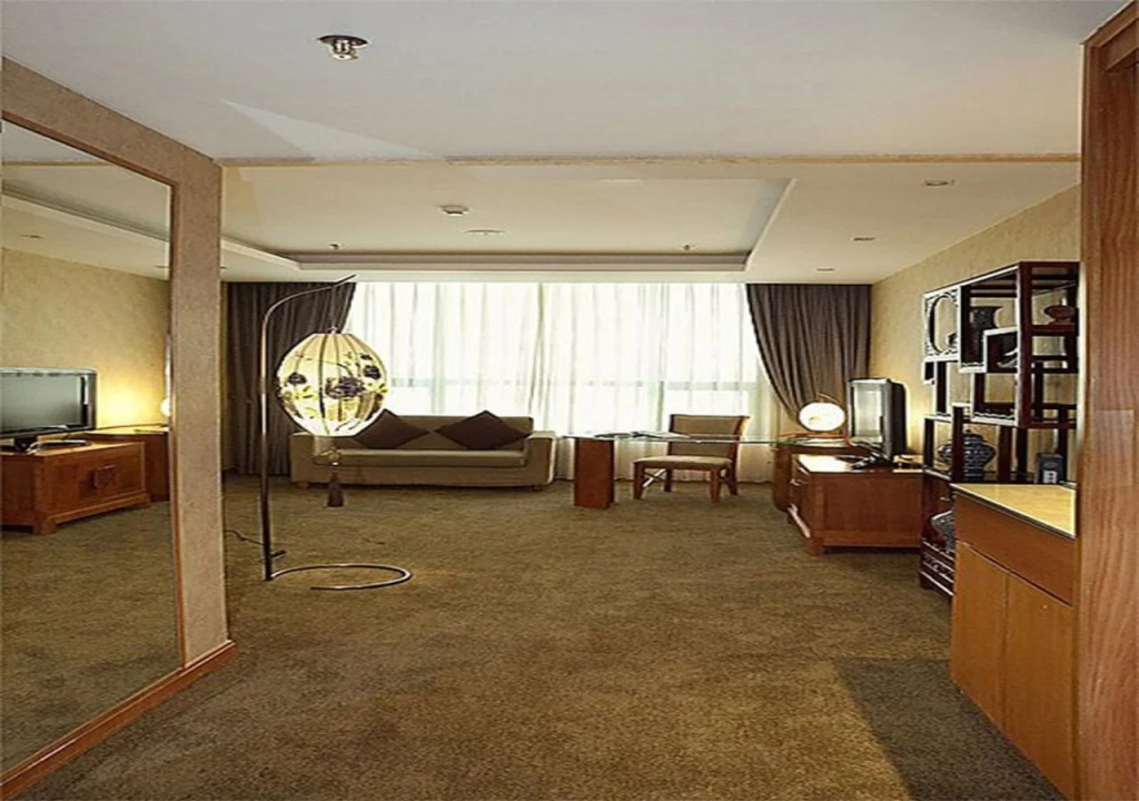 Hot Spring Hotel