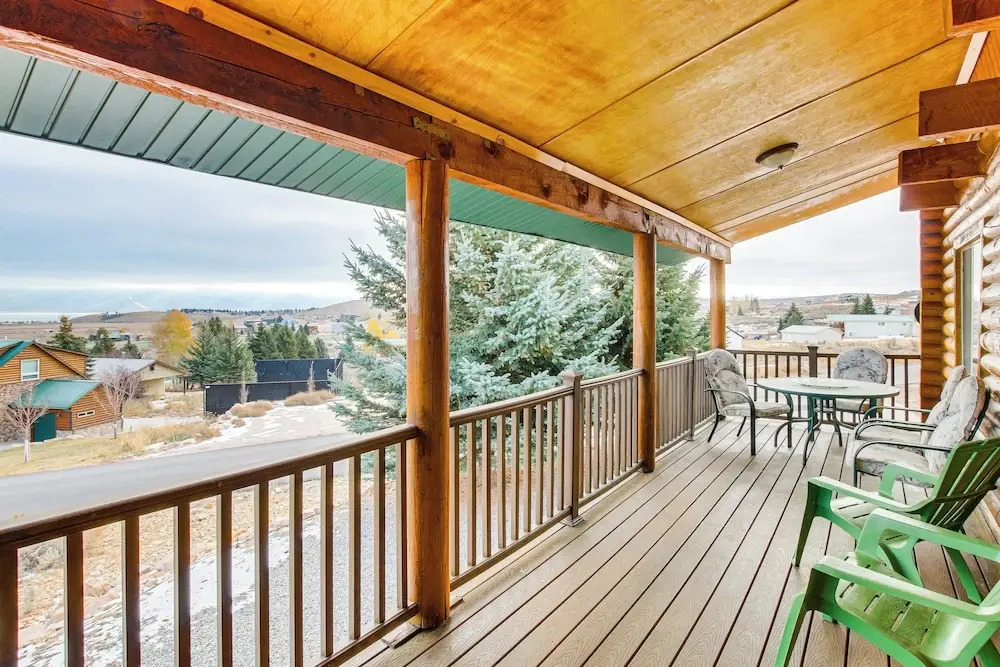 Scenic Views & Game Room: Garden City Retreat!