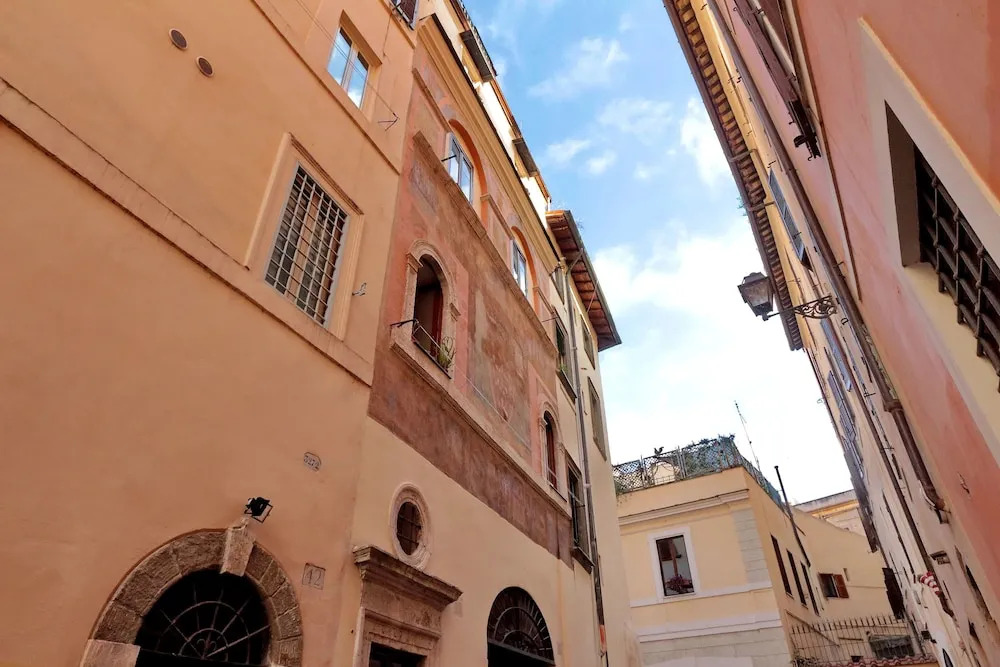 Rome Accommodation - Campo de Fiori II