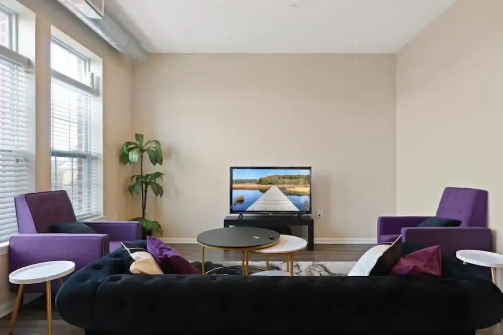 Cozy 3bd, 3BA Downtown Indy