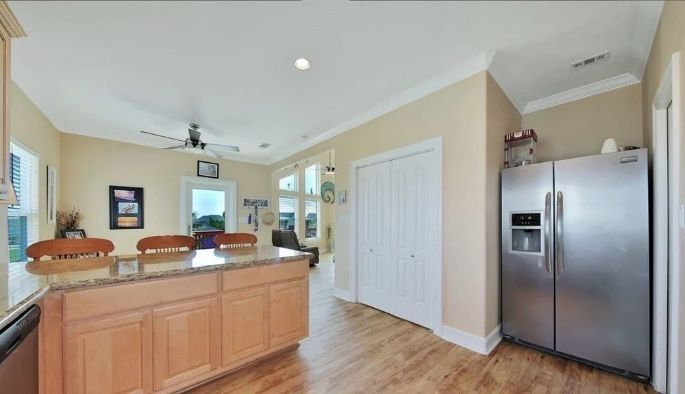 Crazy Cajun 2 Bedroom Home