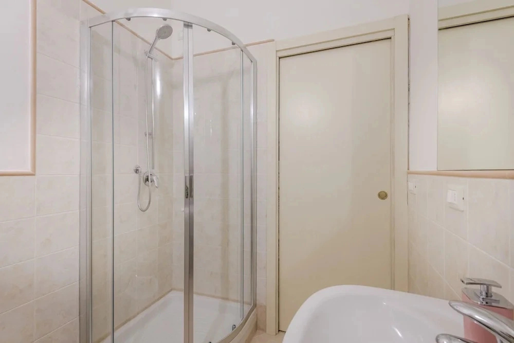 Casa Nara in Lucca With 3 Bedrooms and 2 Bathrooms
