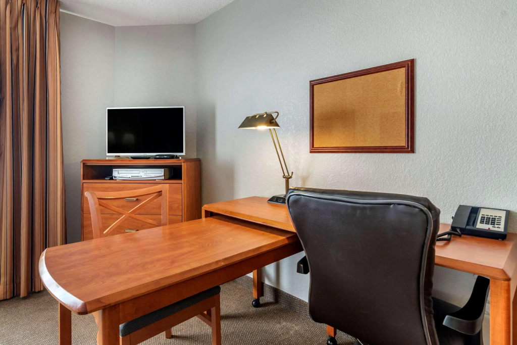 MainStay Suites Emporia